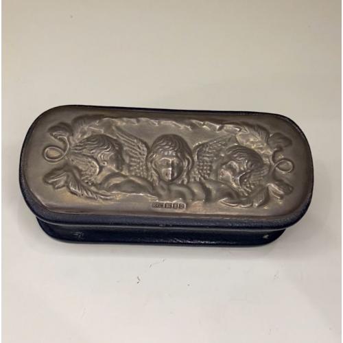 6lt29 Коробочка, шкатулка, табакерка с клеймами. Конец XIX – начало XX века. Пластина с ангелочками 