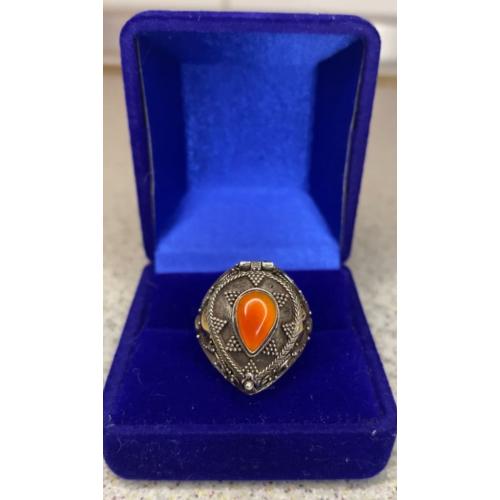 6lt40 Кольцо с камнем, вставками из золота и тайником. Серебро 925 пр. Общий вес 5,8 гр