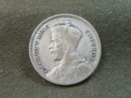 7С18 Шесть, 6 пенсов 1935 год, Новая Зеландия, серебро