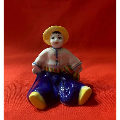 Фарфорова фігурка "Хлопчик українець", 60-ті рр. Коростень.