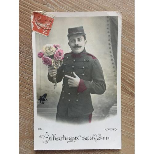 Французская открытка. Мужчина с цветами