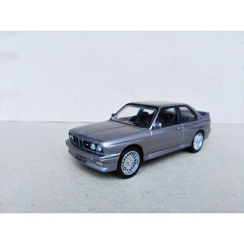 BMW M3 E30 1982-1994 1:43 Norev