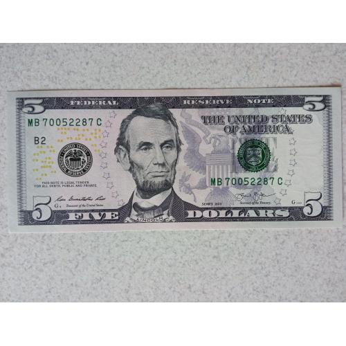 США 5 долларов 2013 г.