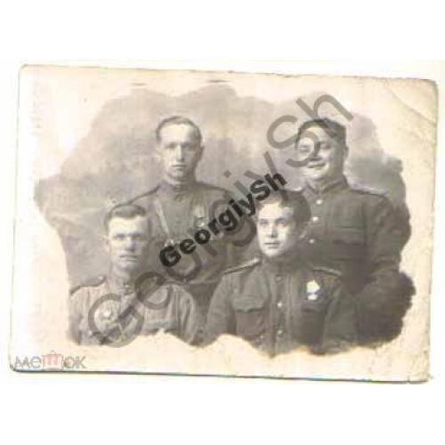     Баташани четверо Военных 03.06.1944 6,5*9  см - форма, награды