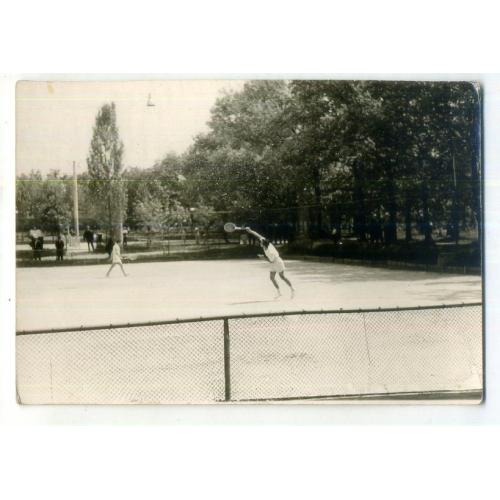 Чемпион Украины Бурко - подача 1965 год, теннисный корт 8,9х13 см большой теннис 