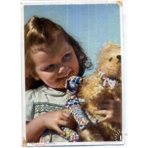 Девочка с мягкими игрушками 1244 Германия  