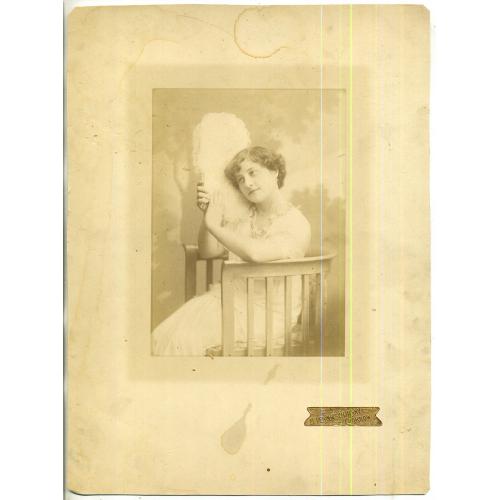 Девушка в кресле 20х27,5 см Харьков Лещинский Leschtschinsky Русская светопись  