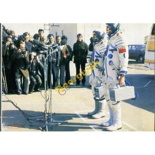 Экипаж готов к старту 12 1985  космос