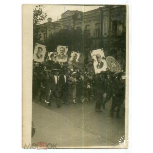     Харьков Демонстрация 1939 идет ХПИ 8,5х11,5 см  