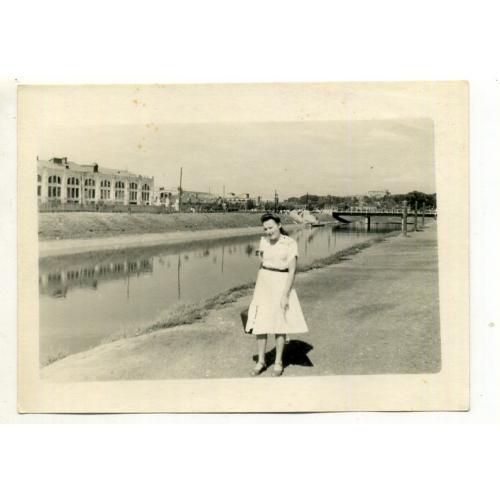 Харьков девушка на старой набережной реки Лопань , лопанский мост 9х12 см  