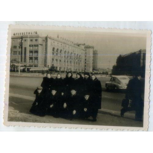 Харьков площадь Розы Люксембург Универмаг трамвай автомобиль Победа 1957 г 9х12,8 см