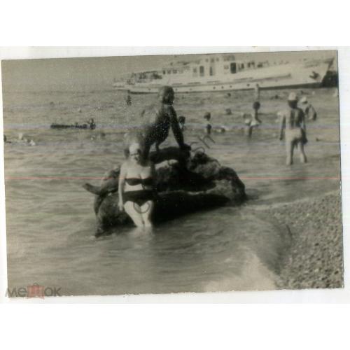 Крым Мисхор Русалка , пляж , катер, женщина в купальнике 10,5х15 см  