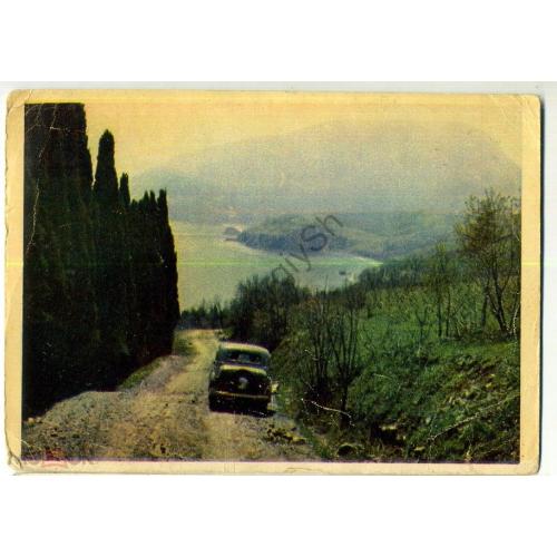 Кучк-Ламбат 1956 автомобиль Москвич на горной дороге  / фото Шагина