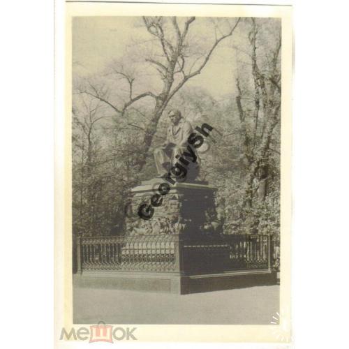 Ленинград Памятник И.А. Крылову в Летнем саду 1952 ЛФХ  