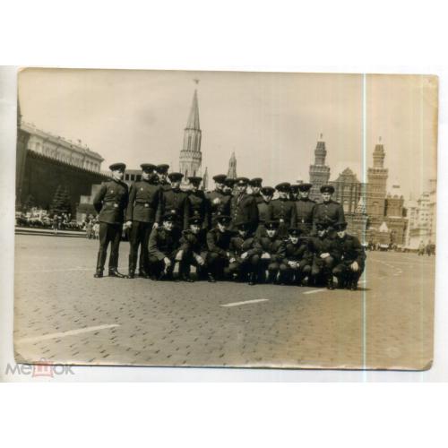 Москва Красная площадь - группа курсантов на экскурсии 13х18 см  