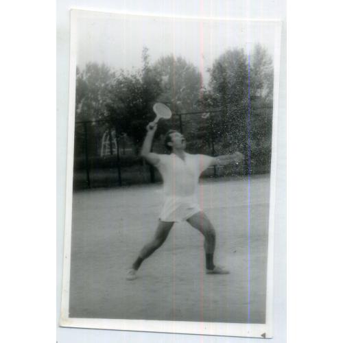 Мужчина на тенисном корте 8,2х12,8 см большой теннис фото 1 