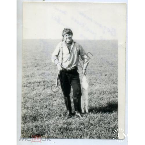 Охотник с трофеем - заяц 1972 год 8,8х11,7 см  