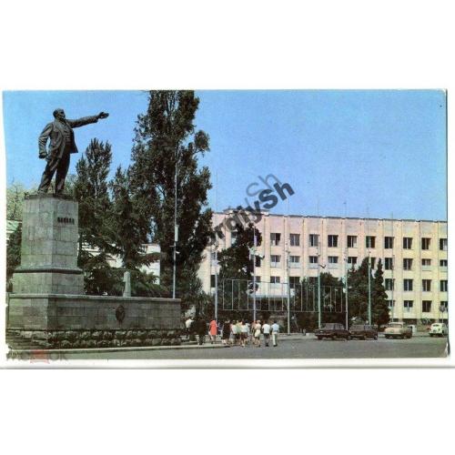Сухуми Памятник В.И. Ленину  
