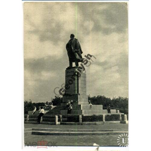 
    Ульяновск Памятник В.И. Ленину 1958
  