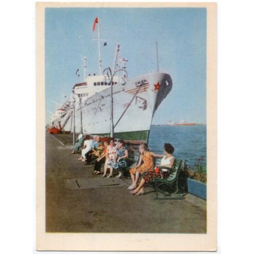 В Одесском порту - фото К. Шамшин 09.06.1967 Мистецтво в24-01