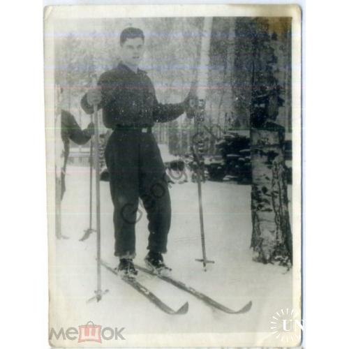 Зима лыжник в лесу 02.03.1949 9х12 см  