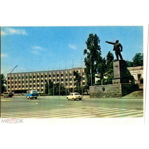 Ленин. Памятник. Батуми. Грузия. Аджария.