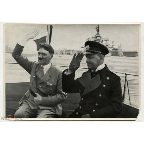 Листовка. Гитлер и гранд-адмирал Эрих Редер. 1933 г. Оригинал.