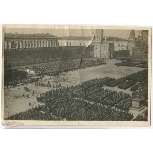 Москва. 1 мая. 1931 г. Парад Красной армии на Красной площади.