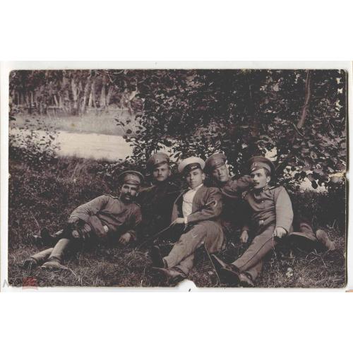 РИА. Солдаты на отдыхе.  Казанский лагерь. 1913 год.