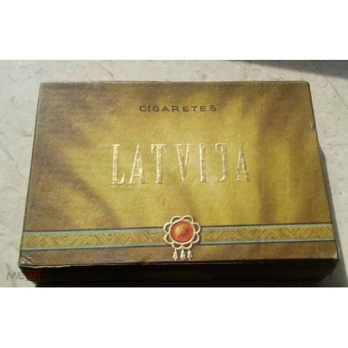 Сигареты. "Латвия". Рига.  Коробка без папирос. 1958 год