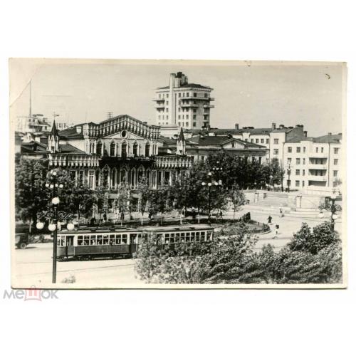 Свердловск. Площадь им. 1905 года.. Фото Ж. Берланда.