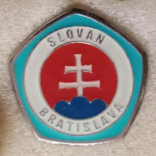 футбол Слован Братислава эмаль