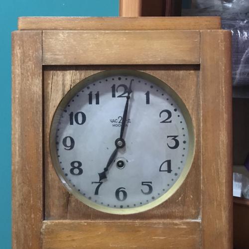 Часы настенные 2 московский часовой завод 1949 год