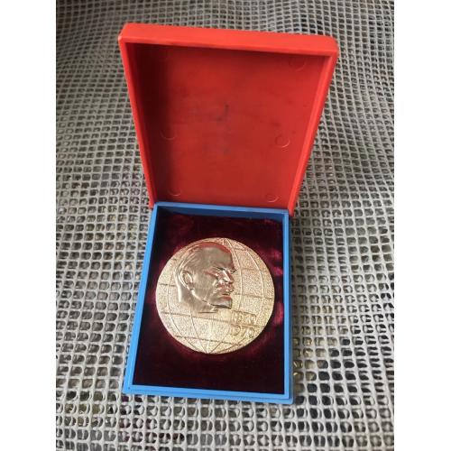 Медаль Ленин 1870-1970 По всей вселенной ширится шествий мыслей Ильича Маяковский завод коммунист