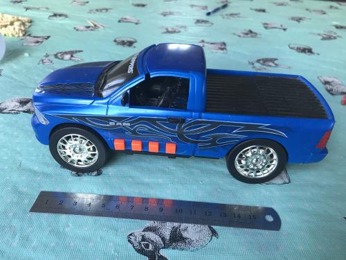 TOY STATE ROAD RIPPERS CHRYSLER LLC 2013 1:24