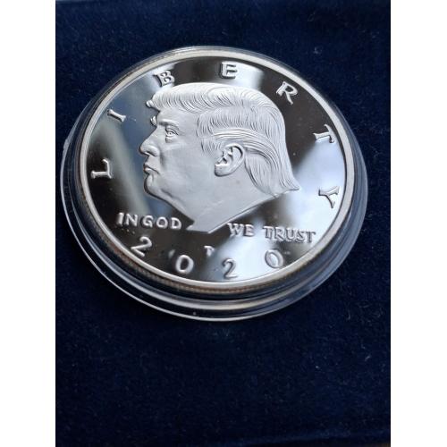 Монета 45 президент Дональд Трамп