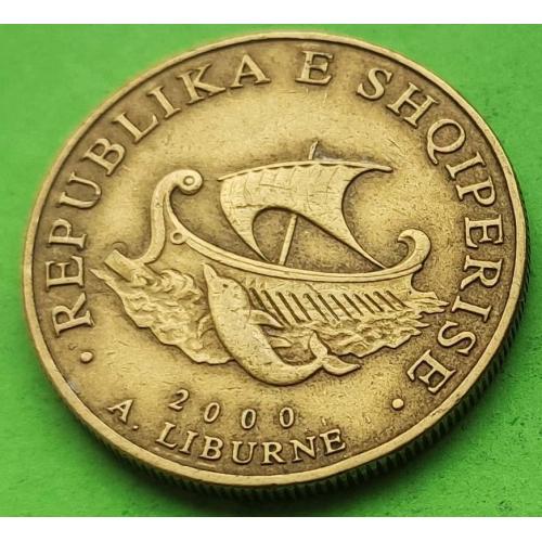 Албания 20 лек 2000 г. (корабль)
