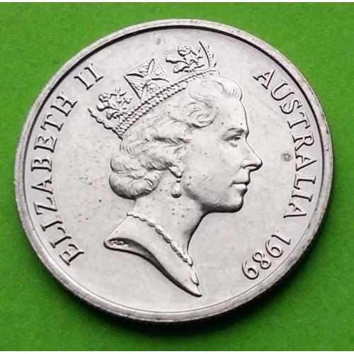 Австралия 5 центов 1989 г. (второй портрет, встречается реже)