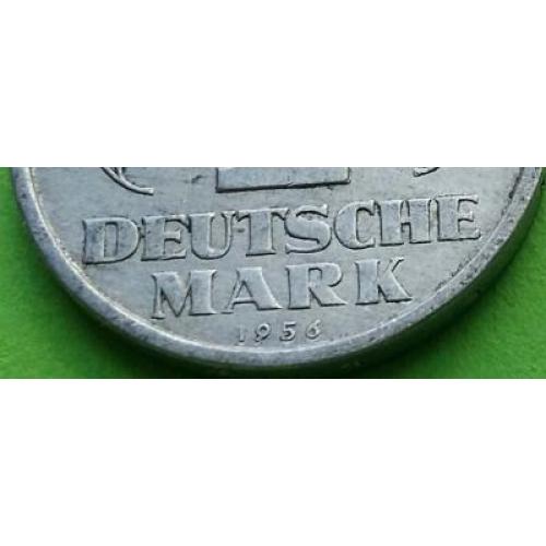 ГДР - старый тип надписи (в два ряда) - 1 дойчмарка 1956 г.