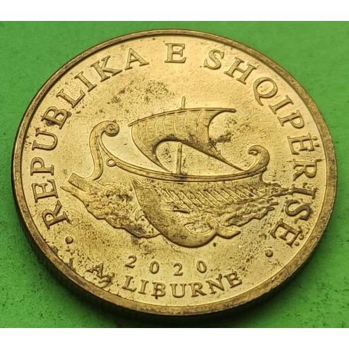 Красивая - Албания 20 лек 2020 г. (корабль)