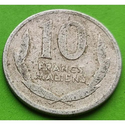 Мали 10 франков 1961 г. - сильно походившая