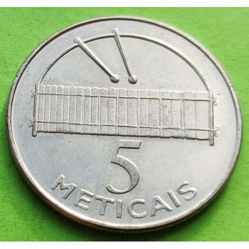 Мозамбик 5 метикалей 2006 г.