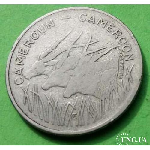 Очень редкая с такой надписью/годом - Камерун 100 франков 1972 г. (левая цена в Краузе $6.50)