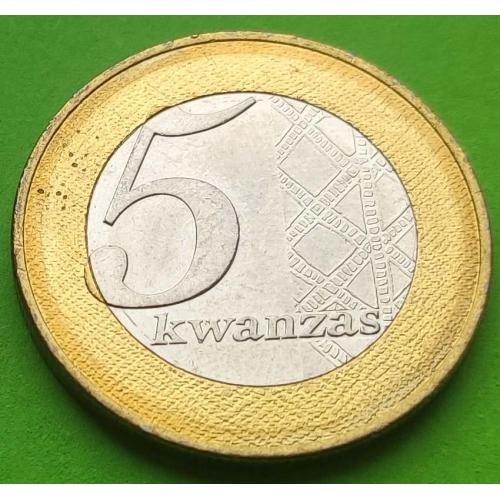 UNC - Ангола 5 кванз 2012 г.