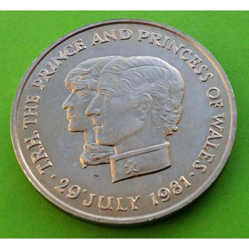 Юб. Маврикий 10 рупий 1981 г. - большая и красивая монета