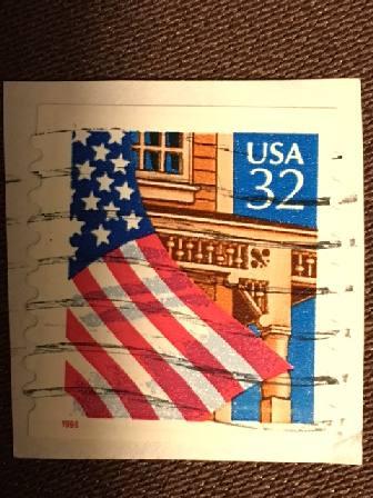 Марка США. Флаг. 32 цента.  Синие окошки. 1996
