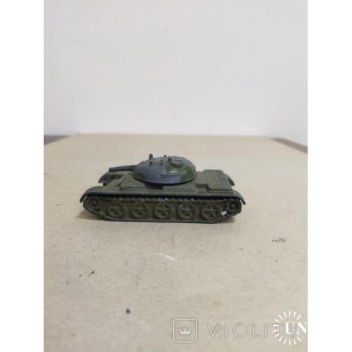 Игрушка танк 31