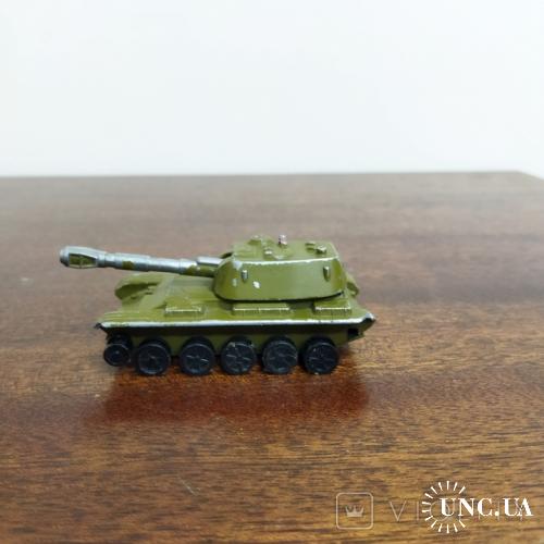 Игрушка танк 3