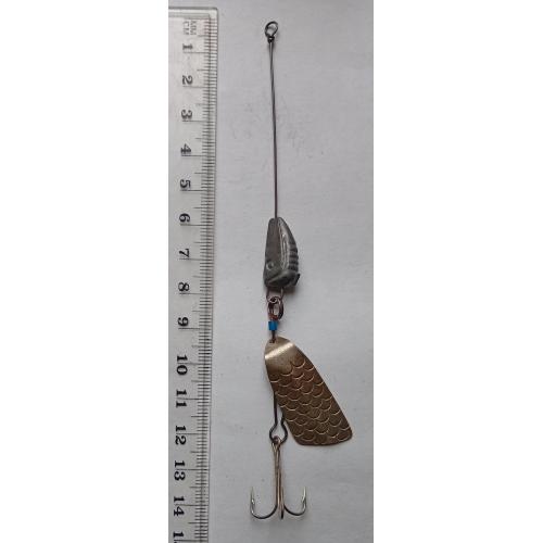 Блесна-колебалка с поводком № 27 (б/у)