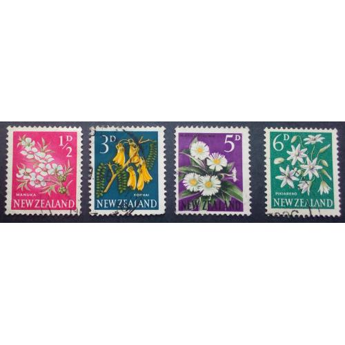 Новая Зеландия 1960-1963 Стандарт, цветы, гашеные (КЦ=2,5 евро)